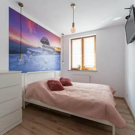 شقة Strumykowy Zakatek - W Centrum Z Prywatnym Parkingiem - Space كارباش