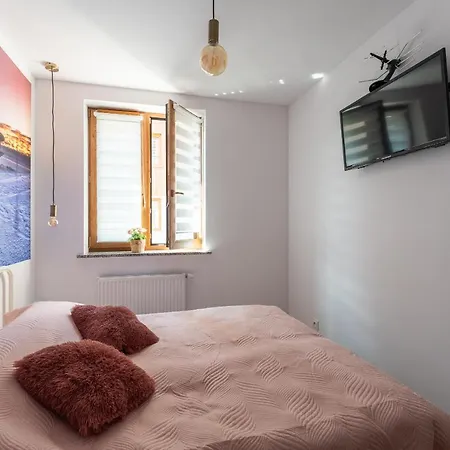 Апартаменты Strumykowy Zakatek - W Centrum Z Prywatnym Parkingiem - Space Карпач